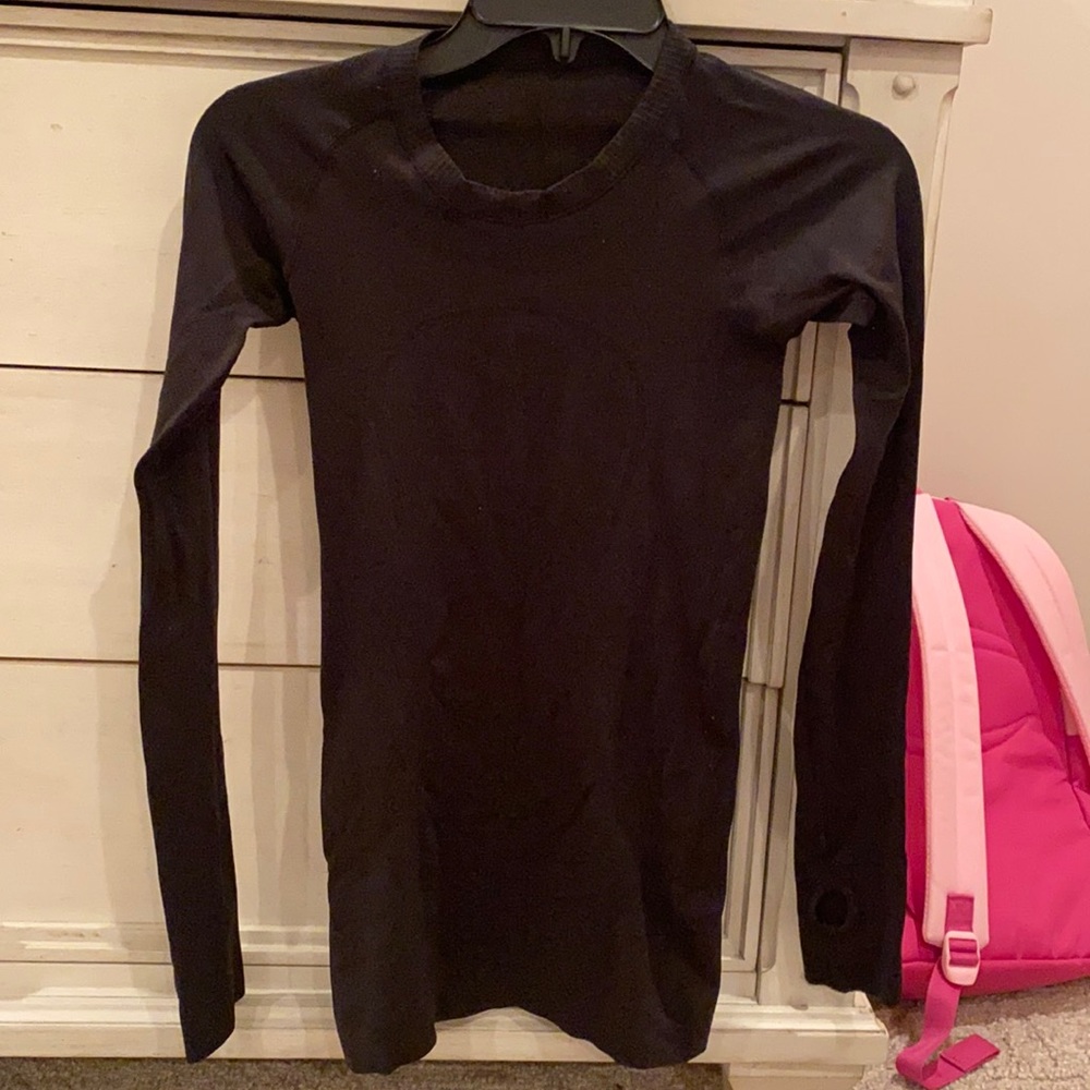 Lulu lemon swiftly top